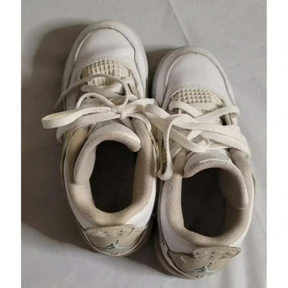 Nike Air Jordan size 12c Boys youth sneakers athletic Retro 4 White And Cream - Picture 3 of 7